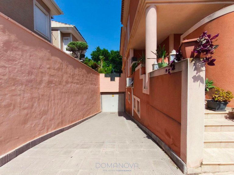 Town House for Sale in Alicante/alacant, Alicante 39