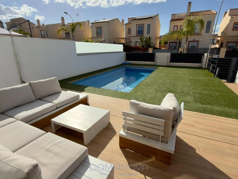 Town House for Sale in El Campello, Alicante 16