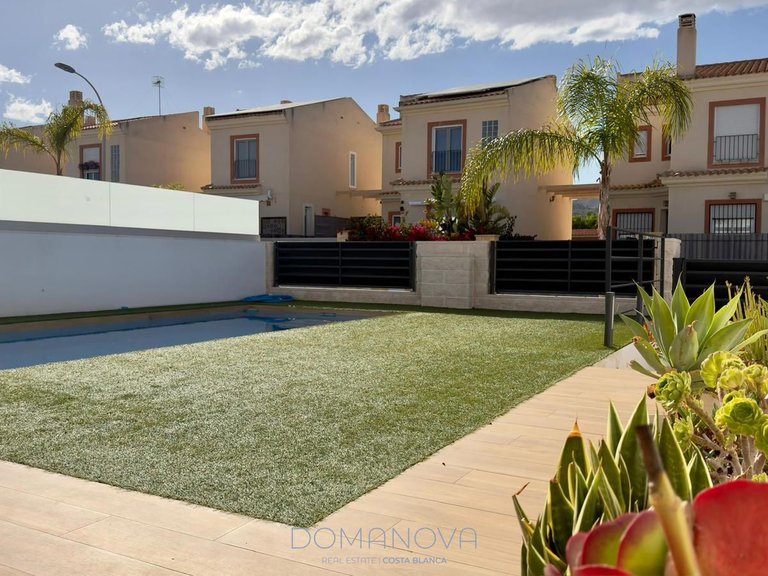 Town House for Sale in El Campello, Alicante 17