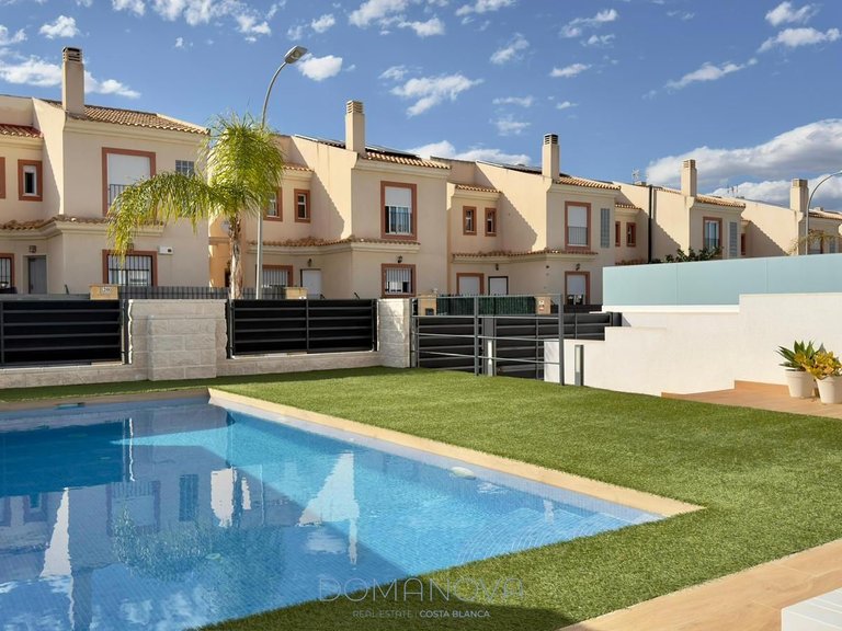 Town House for Sale in El Campello, Alicante 18