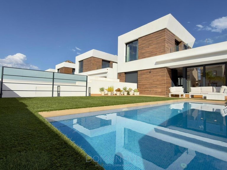 Town House for Sale in El Campello, Alicante 19