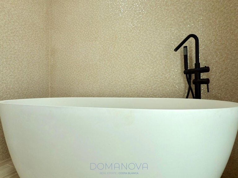 Town House for Sale in Alicante/alacant, Alicante 23