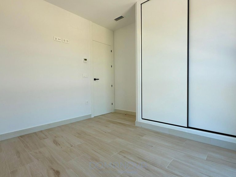 Town House for Sale in Alicante/alacant, Alicante 30