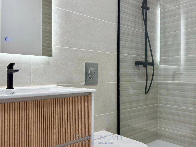 Town House for Sale in Alicante/alacant, Alicante 39