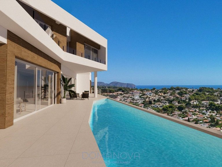 Town House for Sale in Calp/calpe, Alicante 1