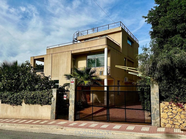 Town House for Sale in El Campello, Alicante 2
