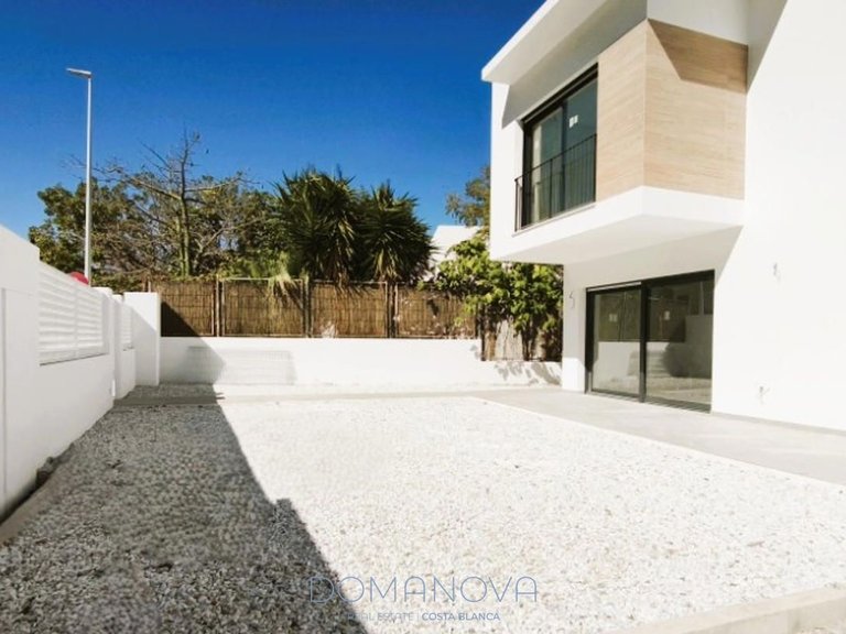 Town House for Sale in Dénia, Alicante 28