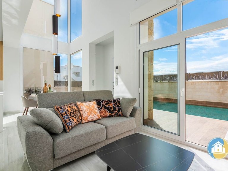 Villa for Sale in Los Montesinos 18