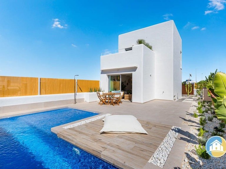 Villa for Sale in Los Alcazares 1