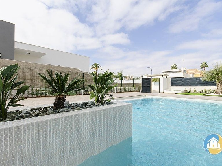 Villa for Sale in Dehesa De Campoamor 5