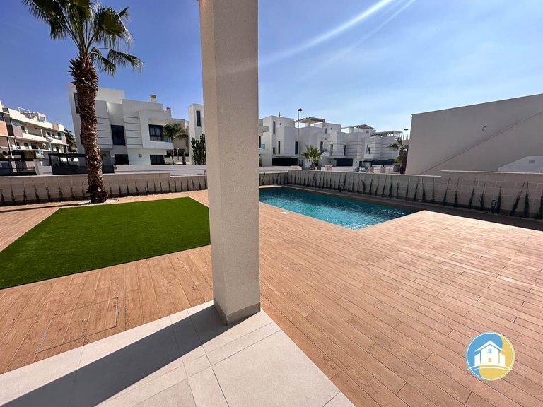 Villa for Sale in Ciudad Quesada 2