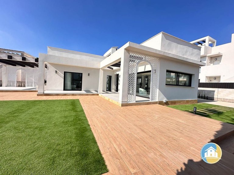 Villa for Sale in Ciudad Quesada 7
