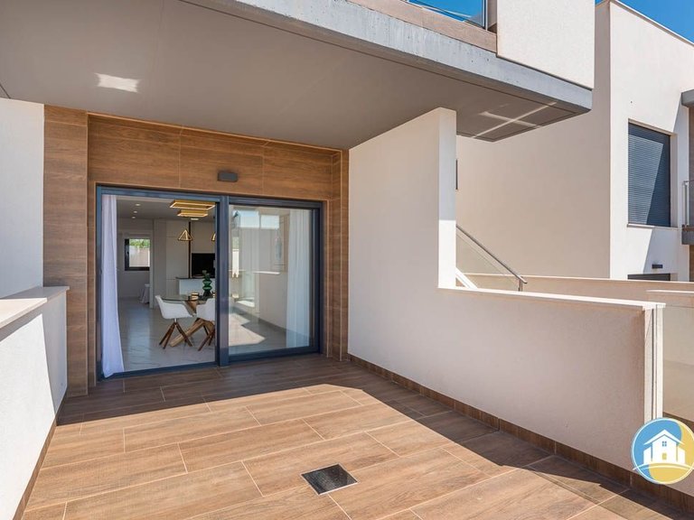 Villa for Sale in San Miguel De Salinas 3