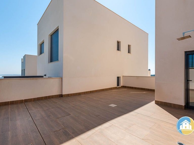 Villa for Sale in San Miguel De Salinas 4