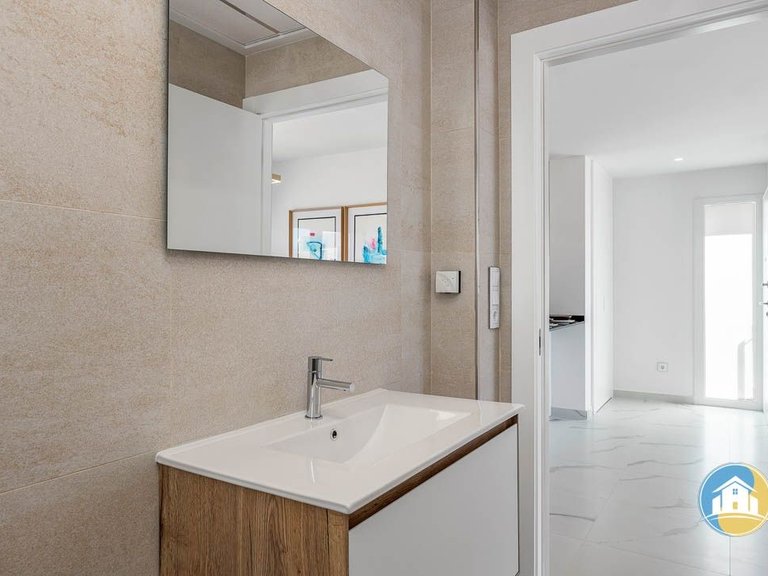 Villa for Sale in San Miguel De Salinas 16