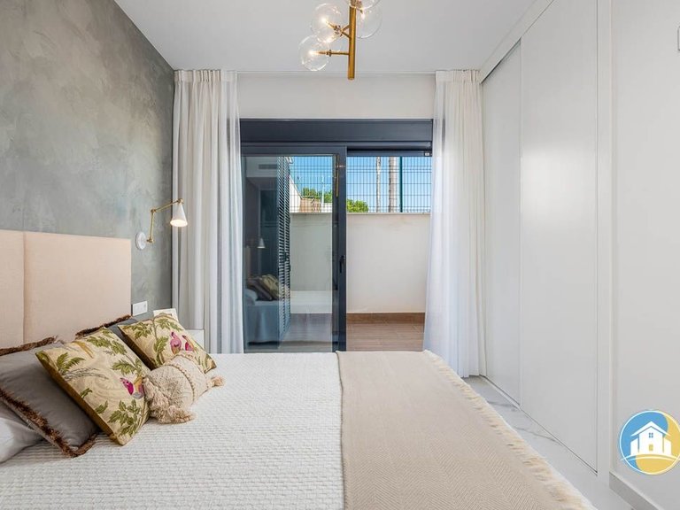 Villa for Sale in San Miguel De Salinas 27