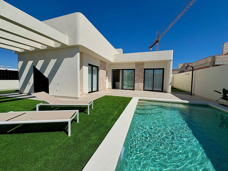 Villa for Sale in Torre Pacheco 1