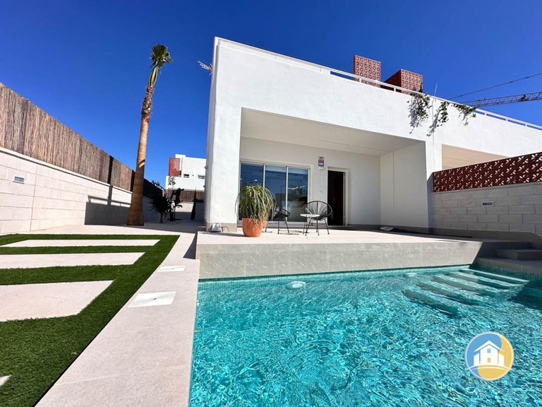 Villa for Sale in Pilar De La Horadada 2
