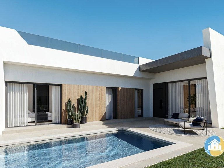 Villa for Sale in San Miguel De Salinas 2