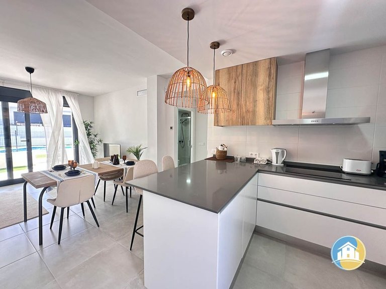 Penthouse for Sale in Villamartin 10