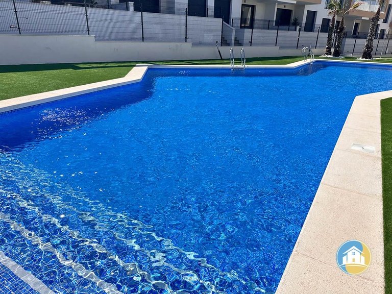 Penthouse for Sale in Villamartin 20