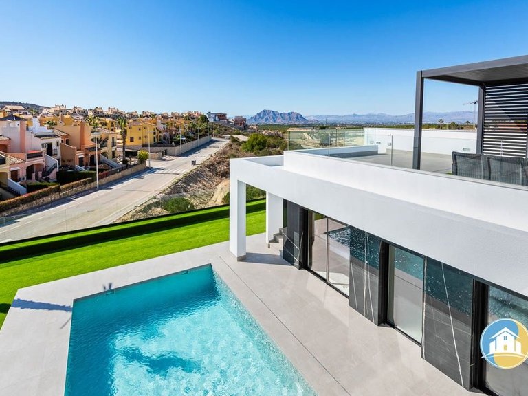 Villa for Sale in Algorfa 11