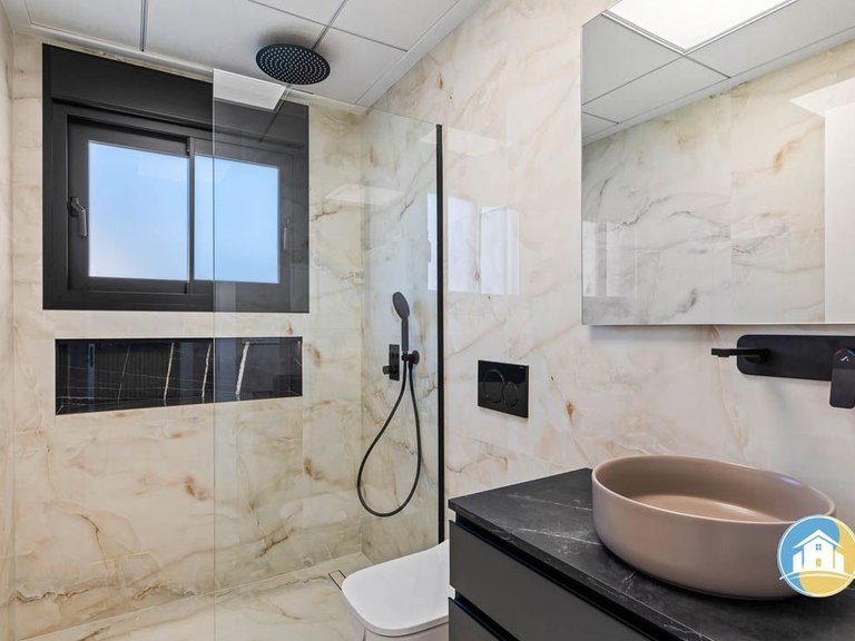 Villa for Sale in Algorfa 28