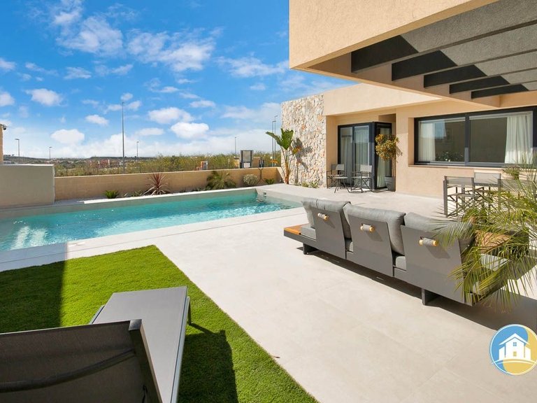 Villa for Sale in Baños Y Mendigo 6
