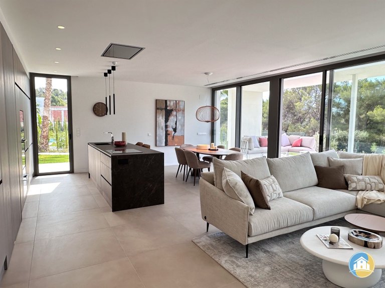 Villa for Sale in Orihuela-costa 12