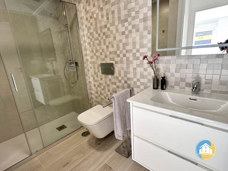 Town House for Sale in Avileses 18