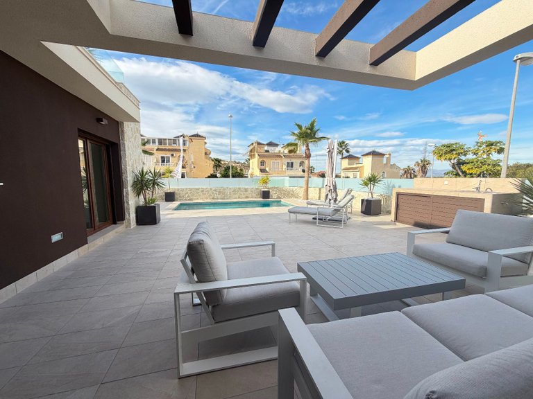 Villa for Sale in Rojales 3