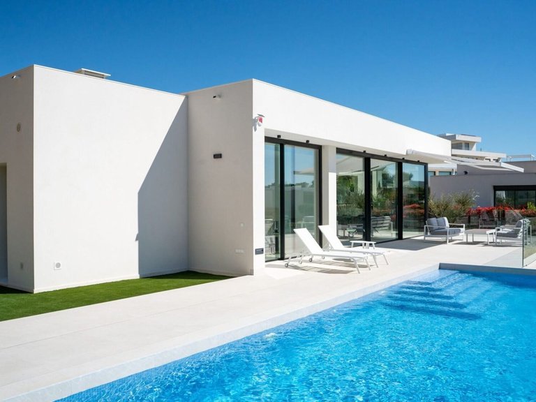 Villa for Sale in Dehesa De Campoamor 1