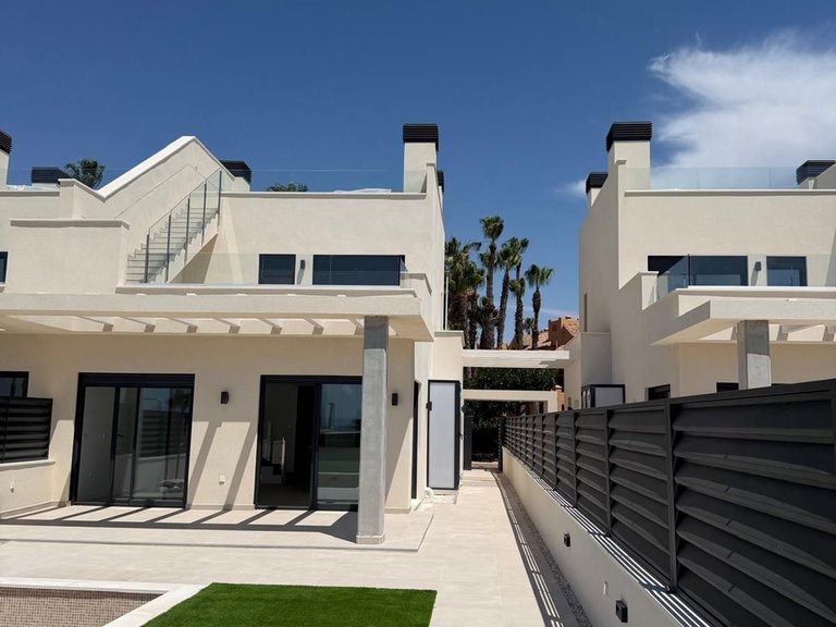 Villa for Sale in Los Alcazares 1