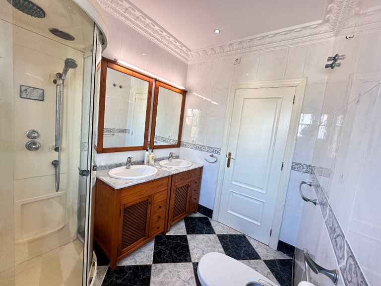Villa for Sale in La Manga Del Mar Menor 38
