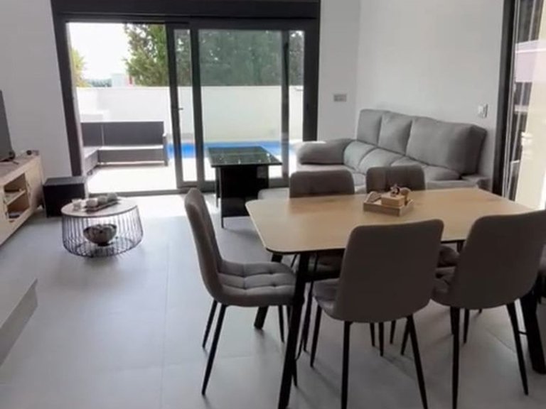 Town House for Sale in Daya Nueva 3