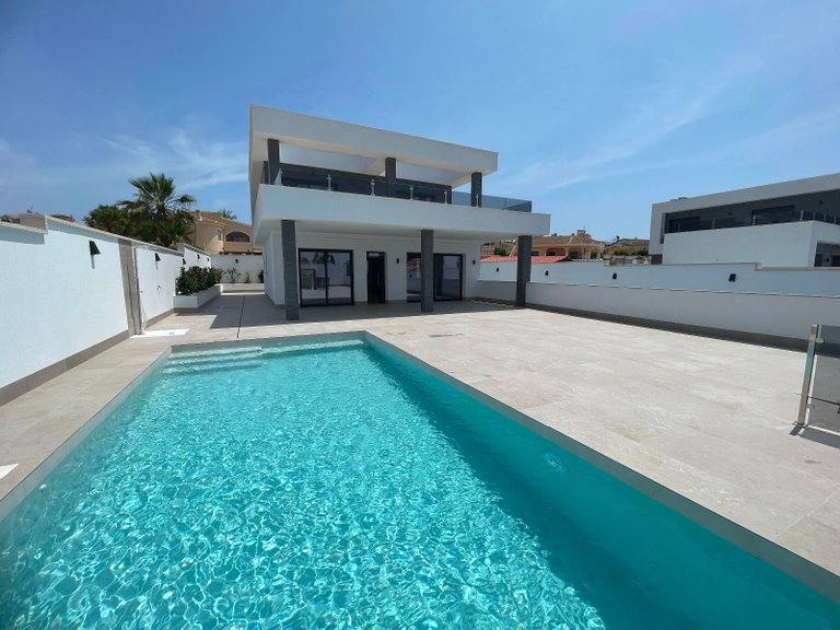 Villa for Sale in Ciudad Quesada 2