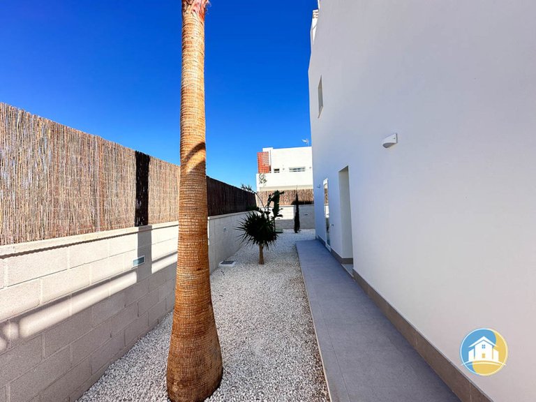 Villa for Sale in Pilar De La Horadada 18