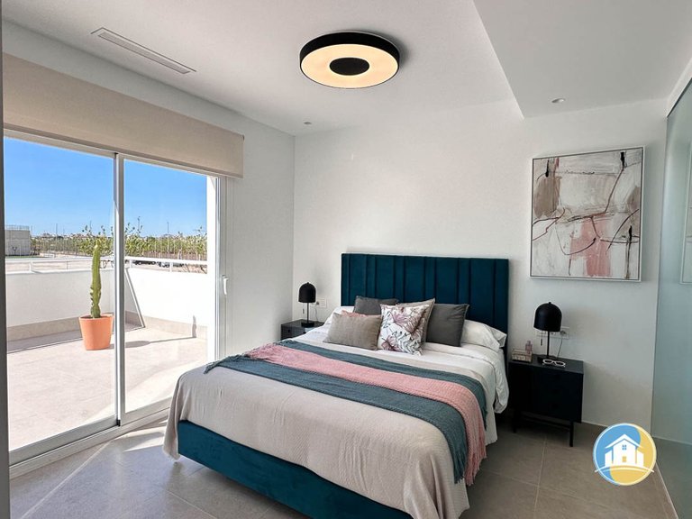 Villa for Sale in Pilar De La Horadada 28