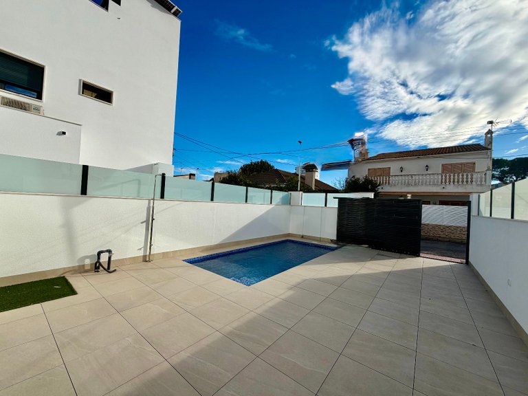 Town House for Sale in Santiago De La Ribera 2