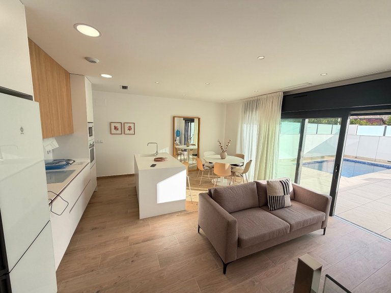 Town House for Sale in Santiago De La Ribera 10