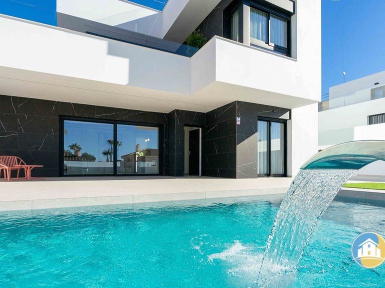 Villa for Sale in Rojales 1