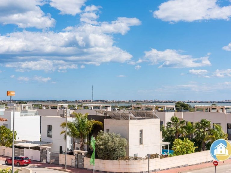 Villa for Sale in Los Montesinos 5