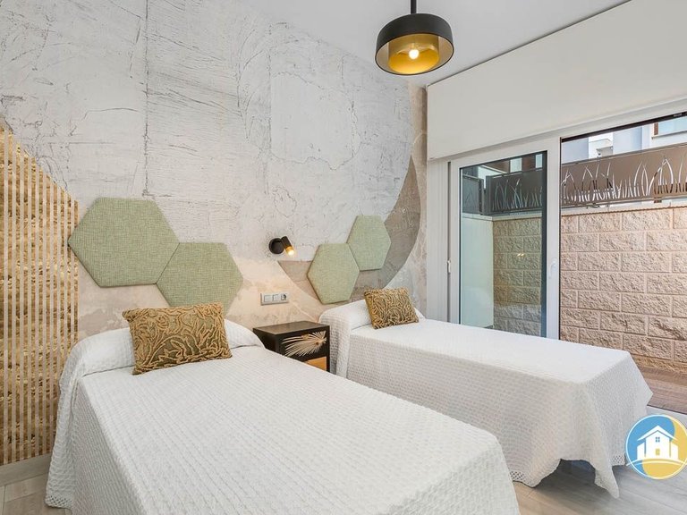 Villa for Sale in Los Montesinos 25