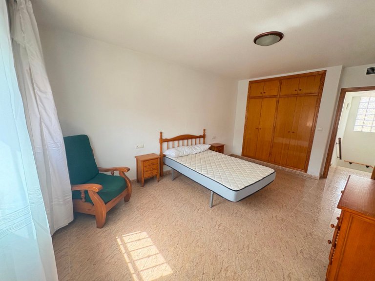 Town House for Sale in Santiago De La Ribera 10