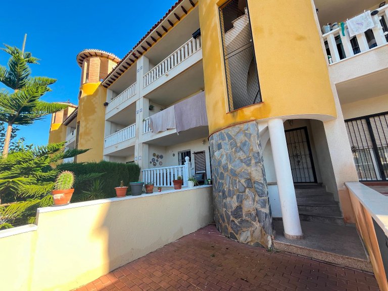 Apartment for Sale in Cabo Roig 38