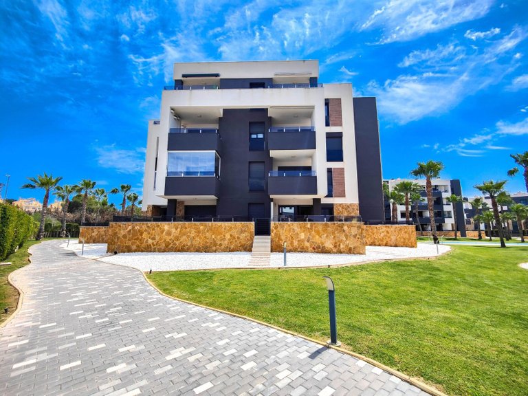 Apartment for Sale in Dehesa De Campoamor 14