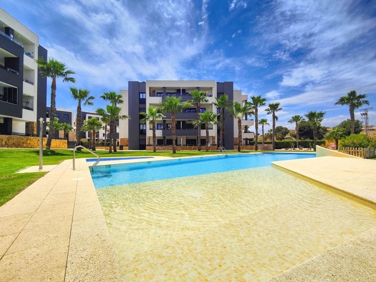 Apartment for Sale in Dehesa De Campoamor 17