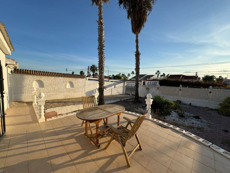 Villa for Sale in Torrevieja 1