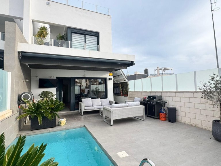 Villa for Sale in Orihuela-costa 1