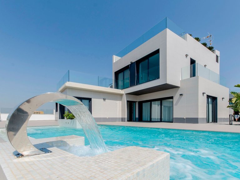 Villa for Sale in Dehesa De Campoamor 1